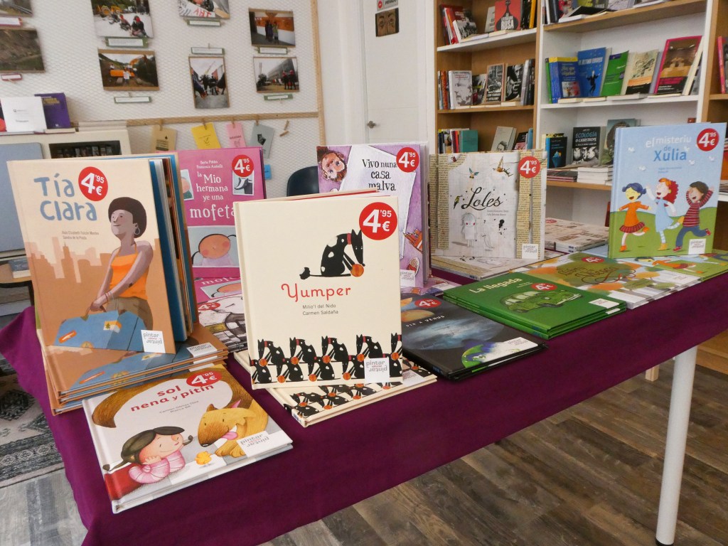 Pintar-Pintar en la librería La Libre Paisaneta&nbsp;(Oviedo)