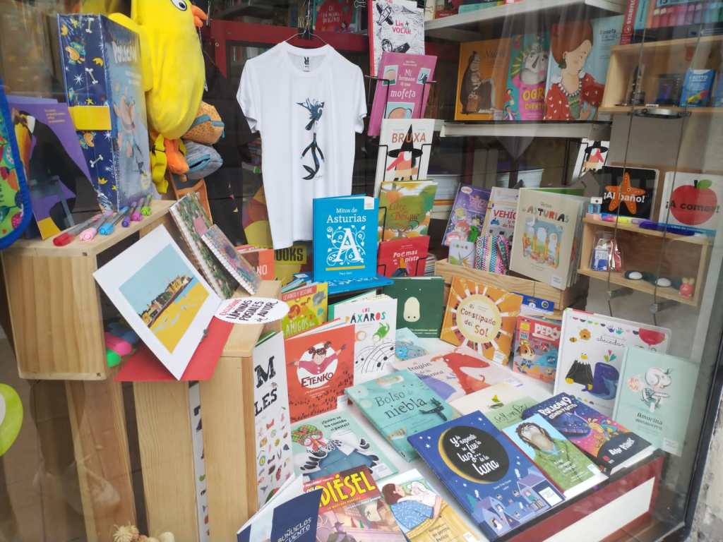 Pintar-Pintar en la librería Corocotta con Oreja Verde&nbsp;(Gijón)