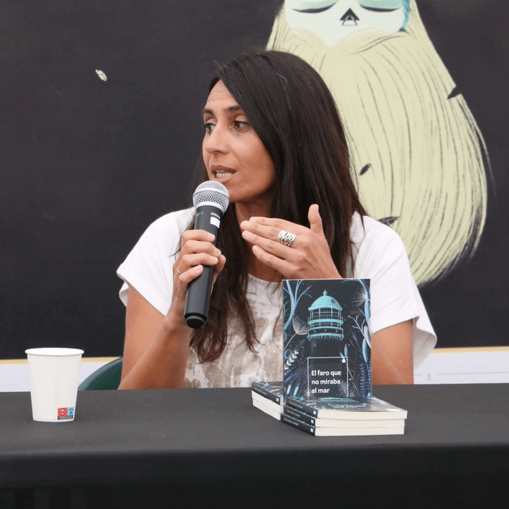 Encuentro Literario con Natalia Menéndez en Laboral Ciudad de la Cultura